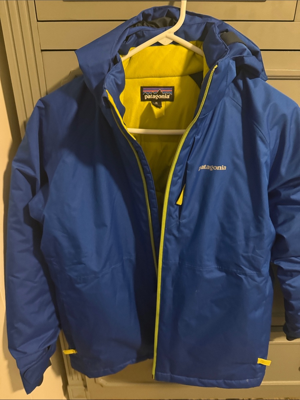 Patagonia Snowshot Boys XL/14 Royal Blue Winter Coat with Yellow Accents